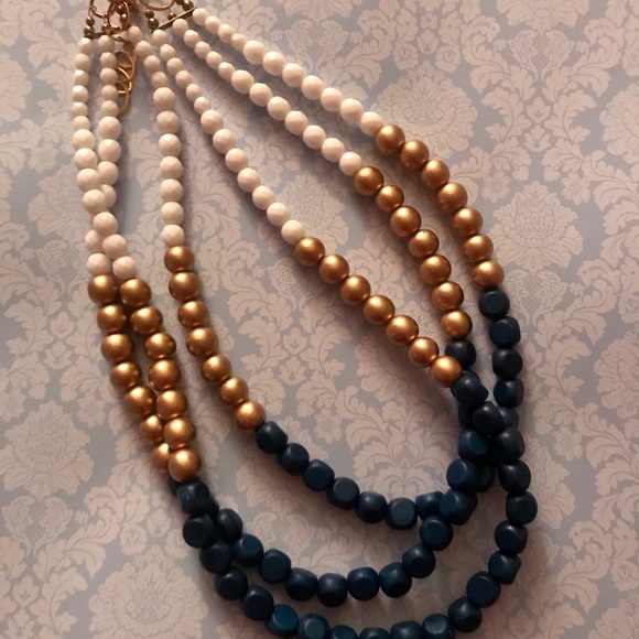 Multi chain necklace - Picture 2 of 2